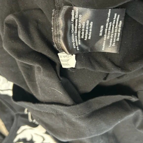 Y2K Metal Mulitia M strapped long sleeve shirt in great condition (minor stain) - Picture 8 of 9